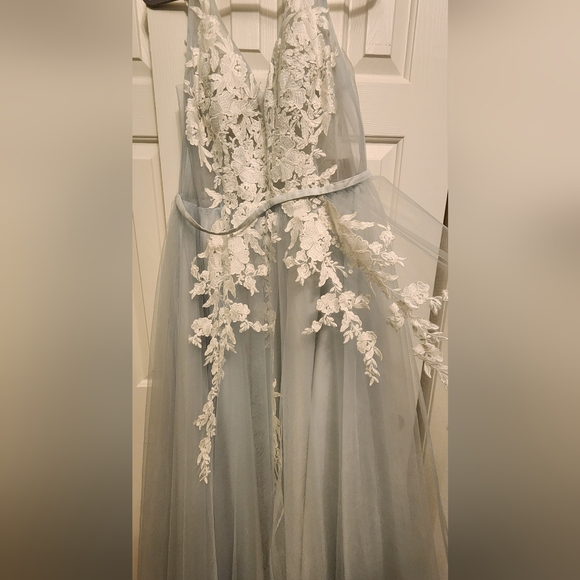 BLUE FORMAL/WEDDING DRESS - Picture 2 of 16